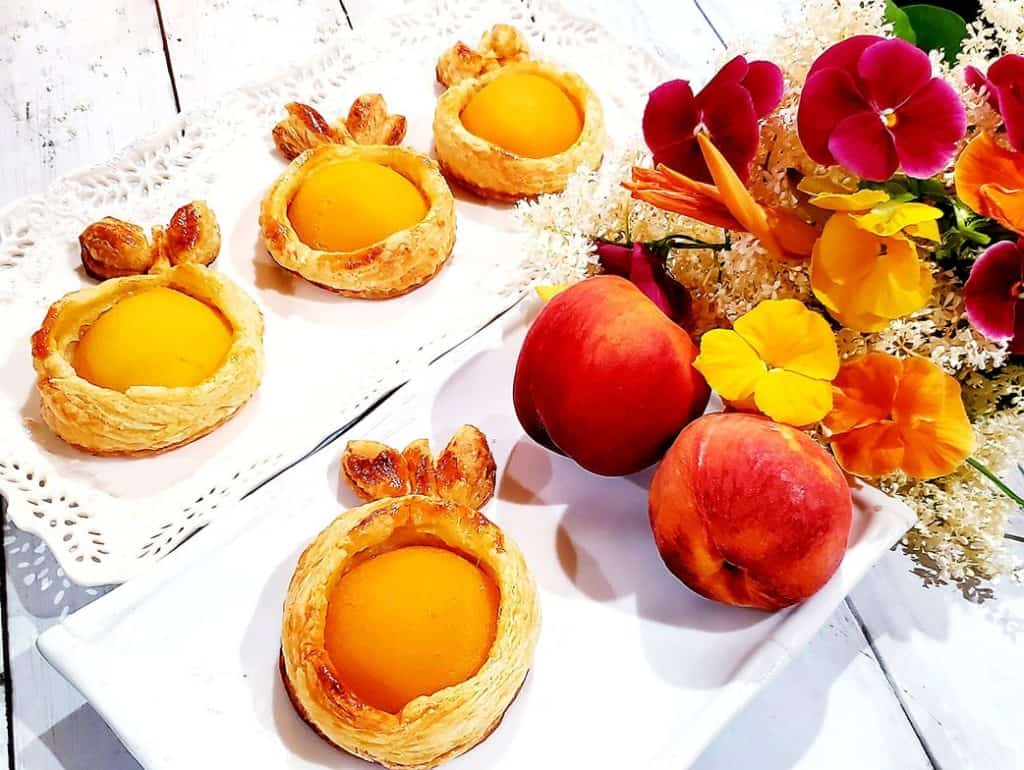 peaches in puff pastry recipe
